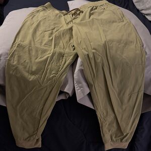 Athleta Trekkie Relaxed Mid Rise Joggers